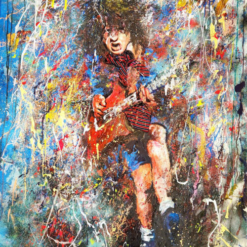 e8b338b956376db53e85cda160b959b9 Angus Young